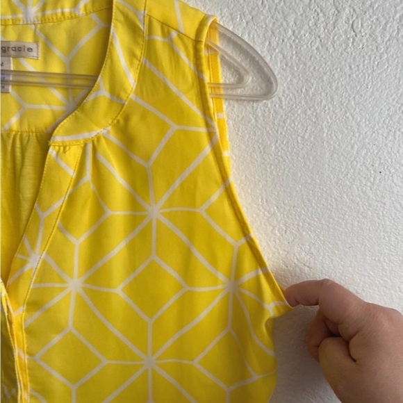 💥Hanna & Gracie Women Sleeveless Patterned Yellow & WhiteTop M - Picture 4 of 10